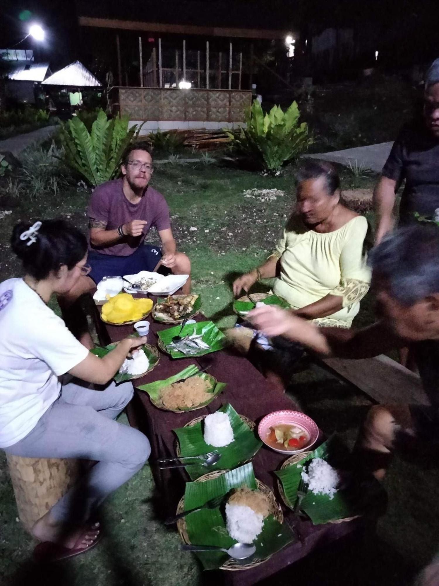 Roca'S Homestay Backpackers Chalet Batuan Zewnętrze zdjęcie